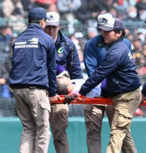 天理高校 石井翔太捕手 頭部死球